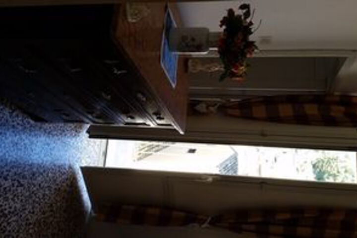 Room 27 of 49