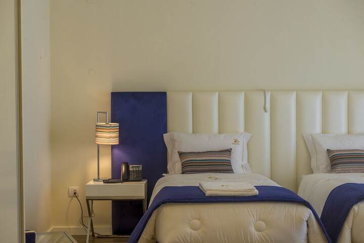 Room 12 of 40