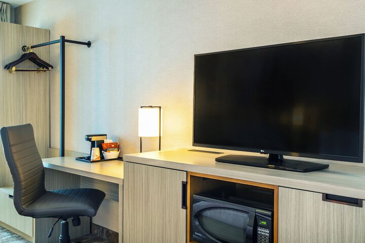 Room 18 of 35