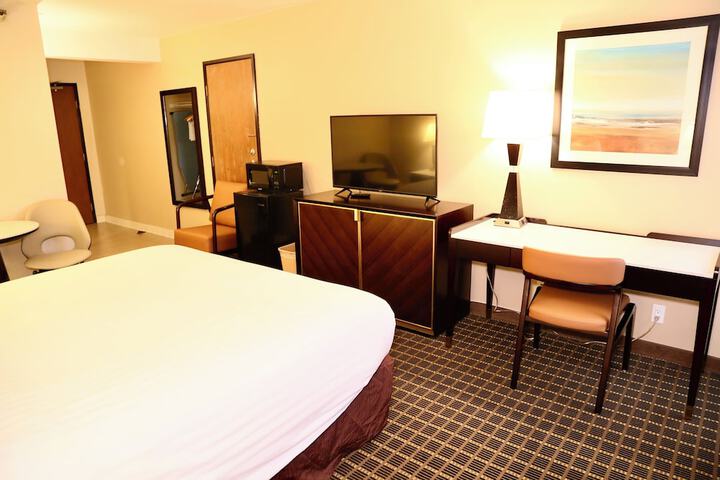 Room 33 of 73