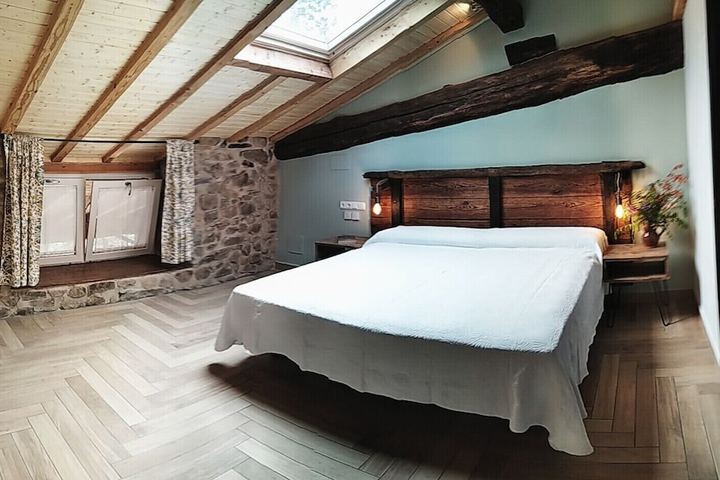 Room 7 of 26