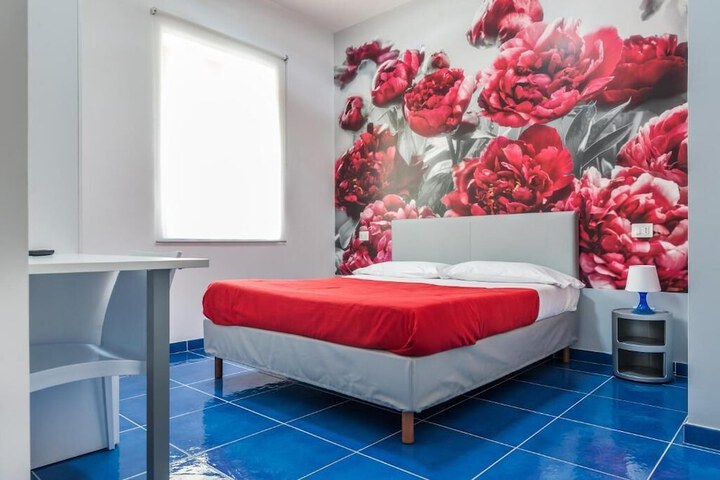 Room 28 of 113
