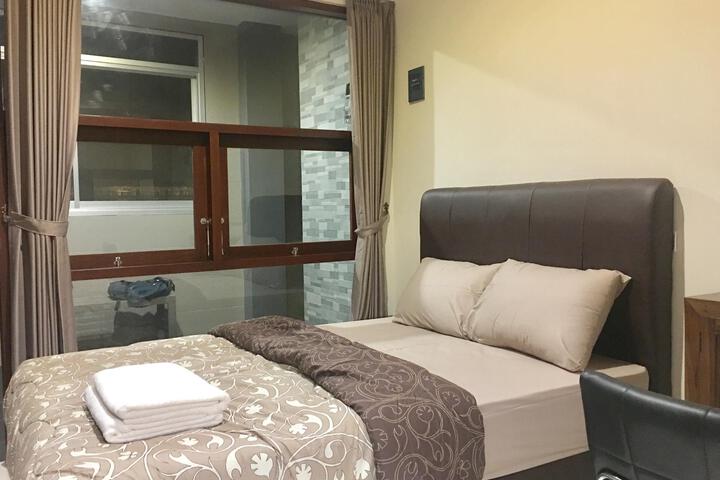 Room 2 of 5