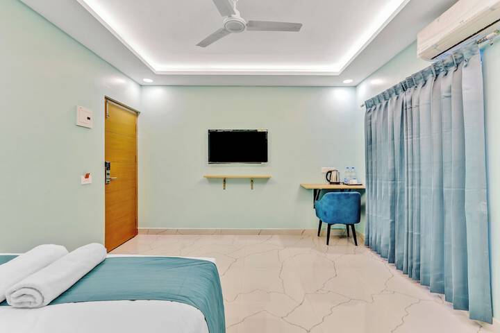 Room 12 of 36