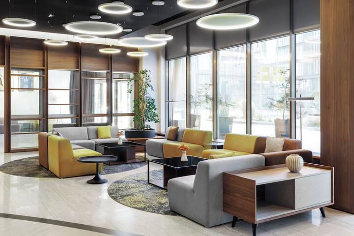 Entrance & Lobby