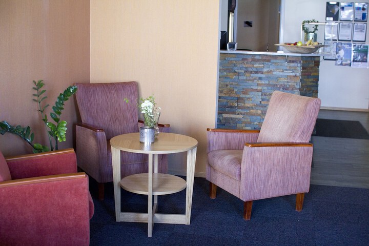 Lounge 29 of 34