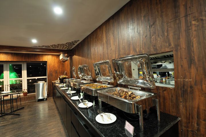 Dining 100 of 198