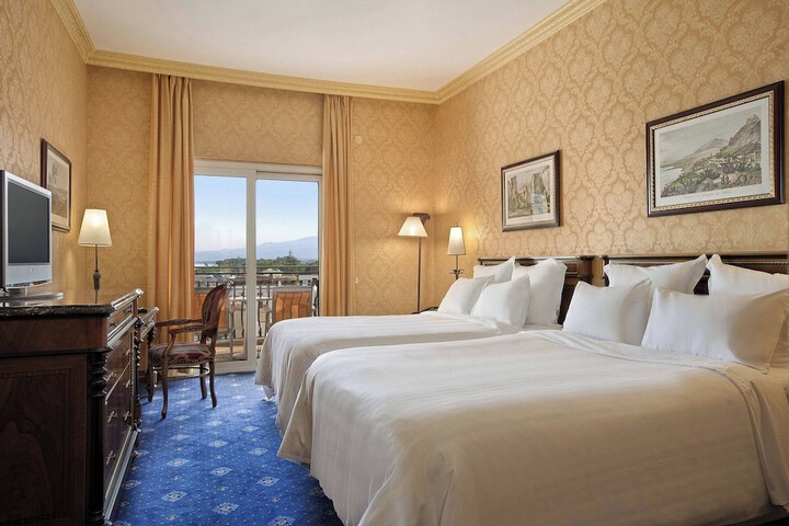 Room 21 of 71