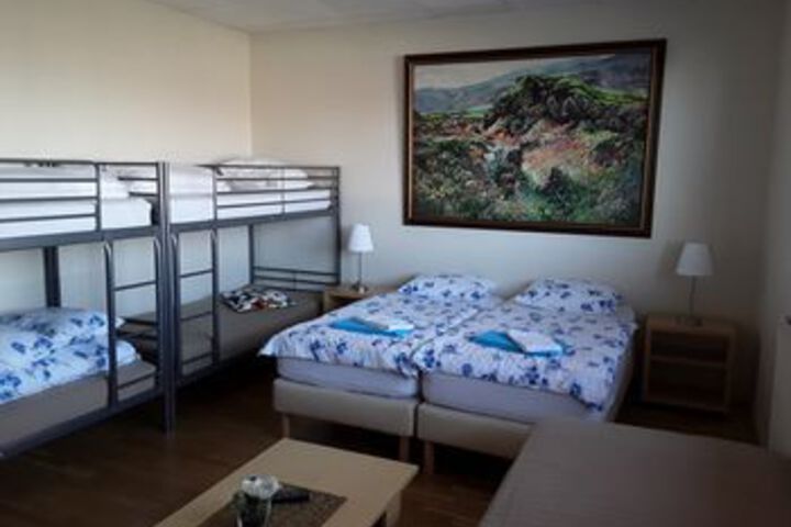 Room 30 of 94