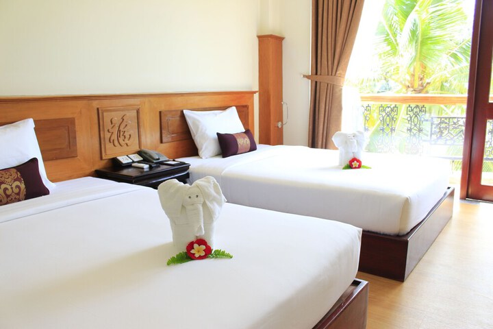 Room 25 of 127