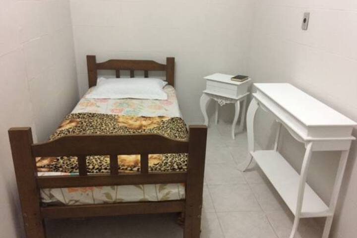 Room 5 of 7