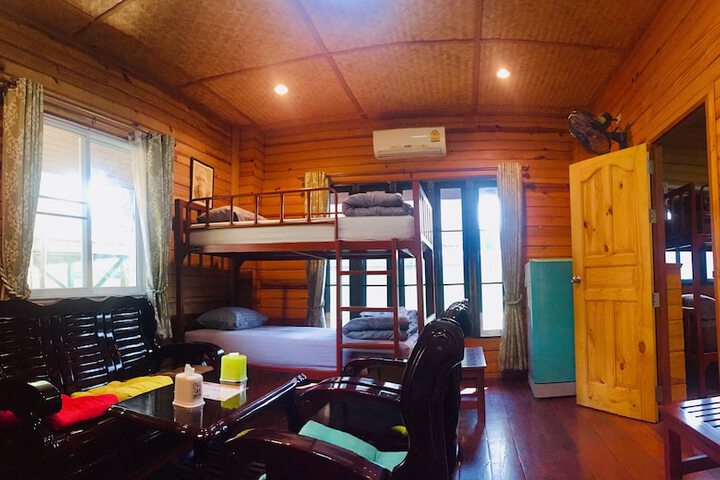 Room 27 of 61