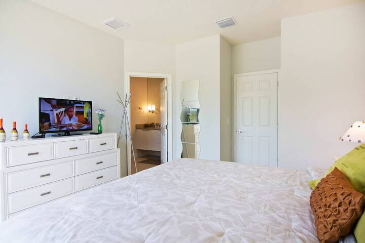 Room 15 of 49