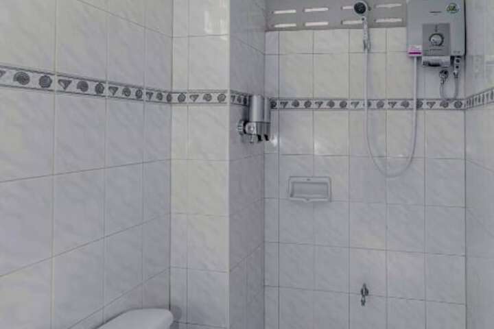 Room 12 of 19