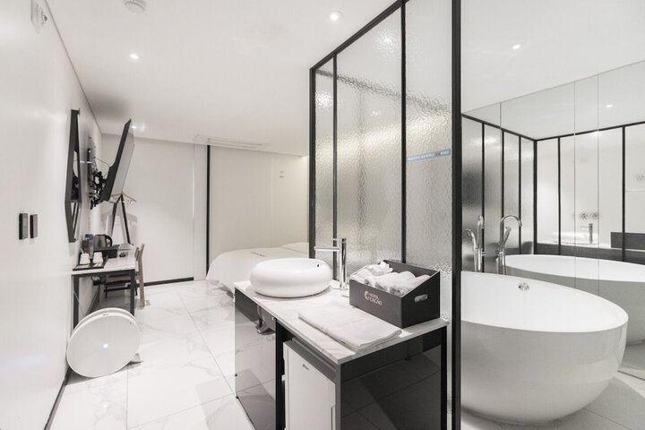 Room 45 of 52