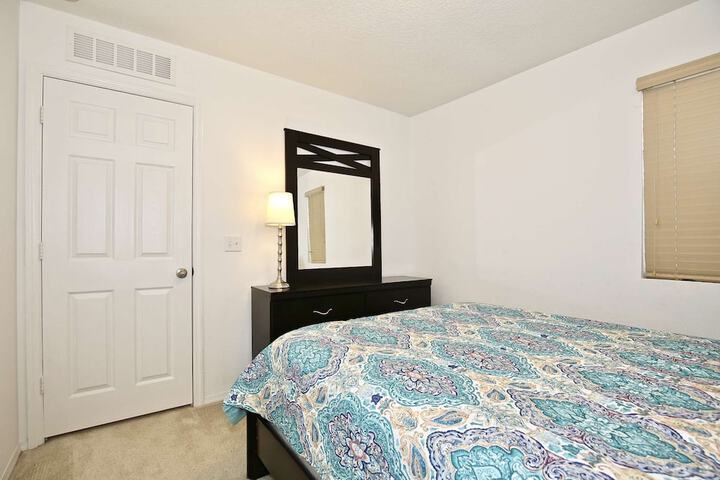 Room 7 of 96