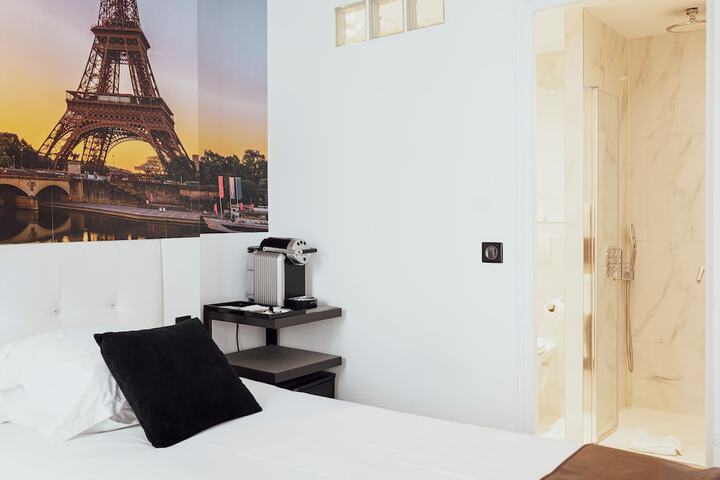 Room 107 of 173