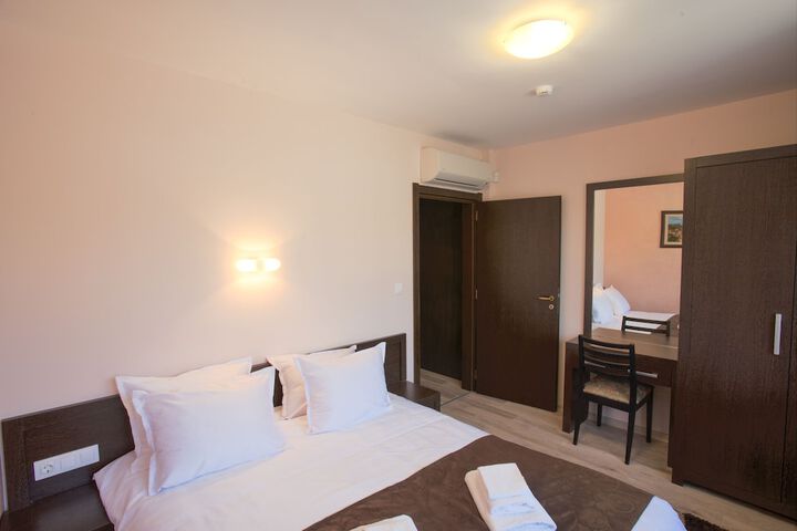 Room 9 of 41