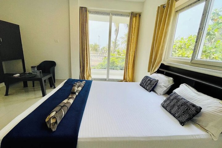 Room 9 of 19