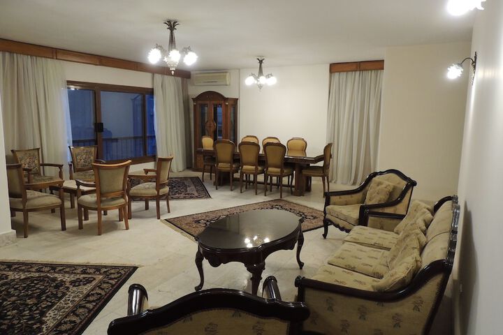 Room 4 of 34