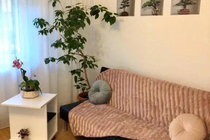 Room 3 of 6