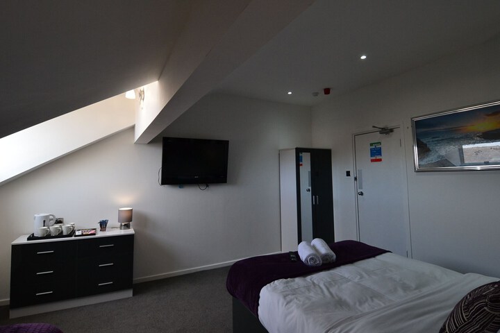 Room 26 of 105