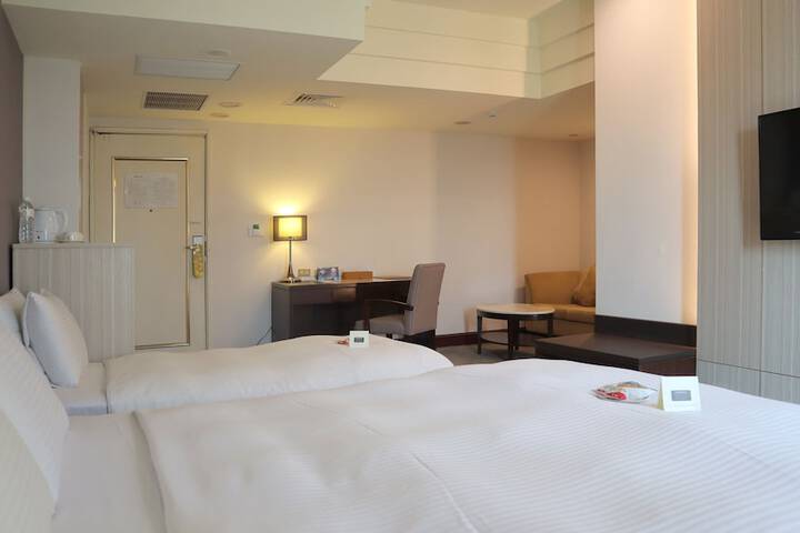 Room 18 of 72