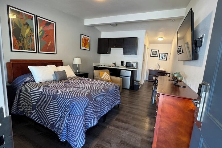 Room 33 of 57