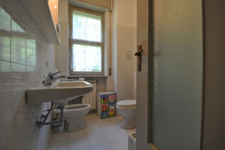 Room 21 of 450