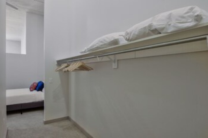 Room 12 of 328
