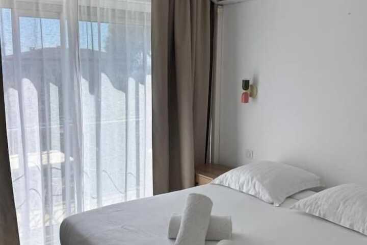 Room 7 of 31