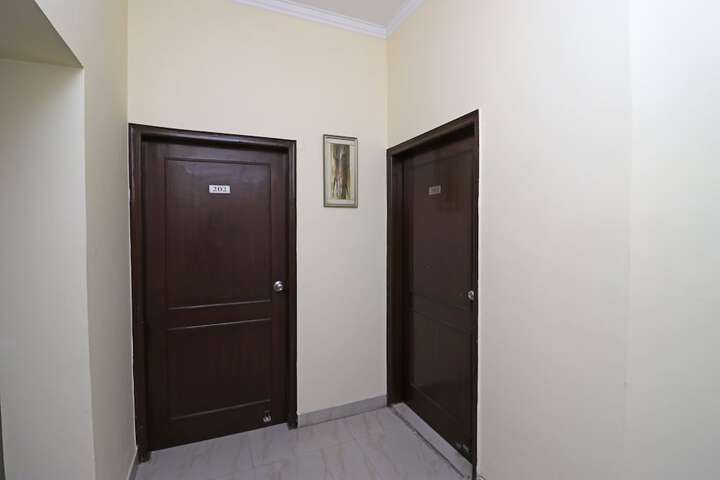 OYO 10583 HOTEL AMIGO