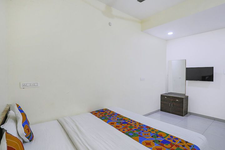 Room 10 of 22