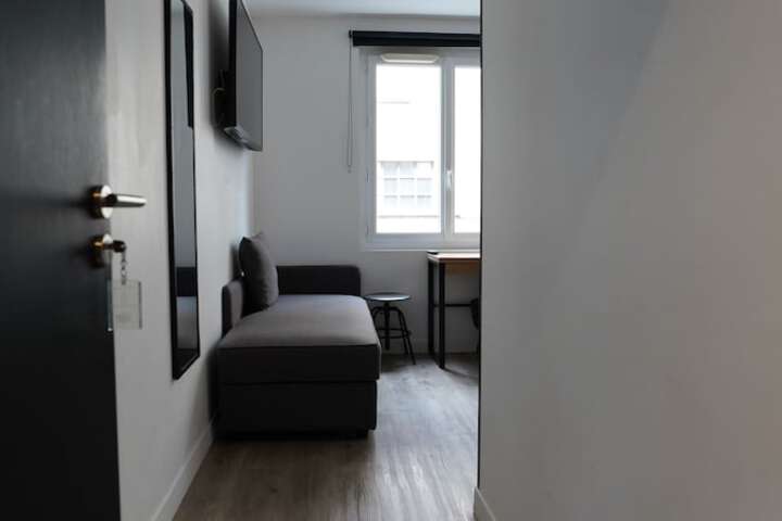 Room 13 of 64