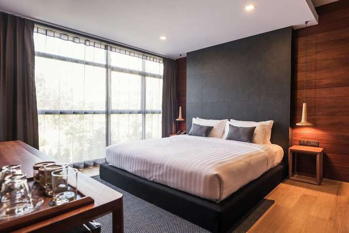 Room 10 of 67
