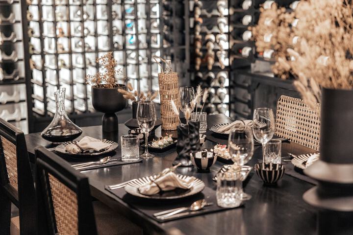 Dining 65 of 102