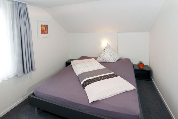 Room 12 of 46