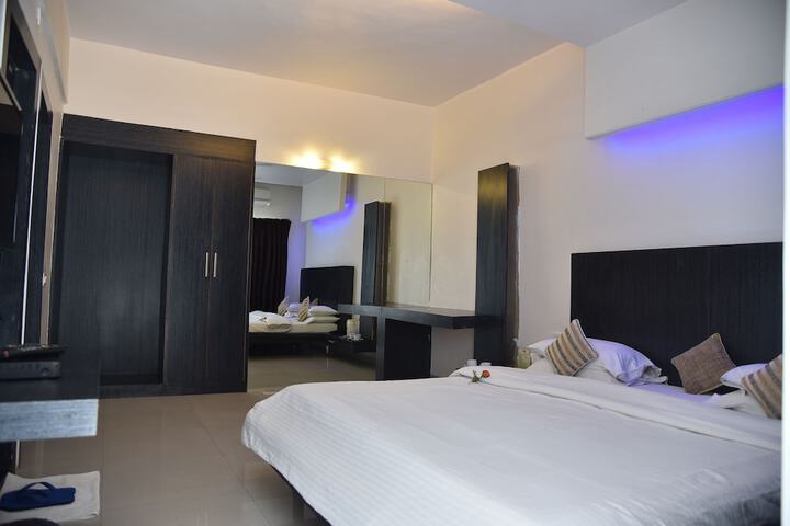 Room 7 of 34