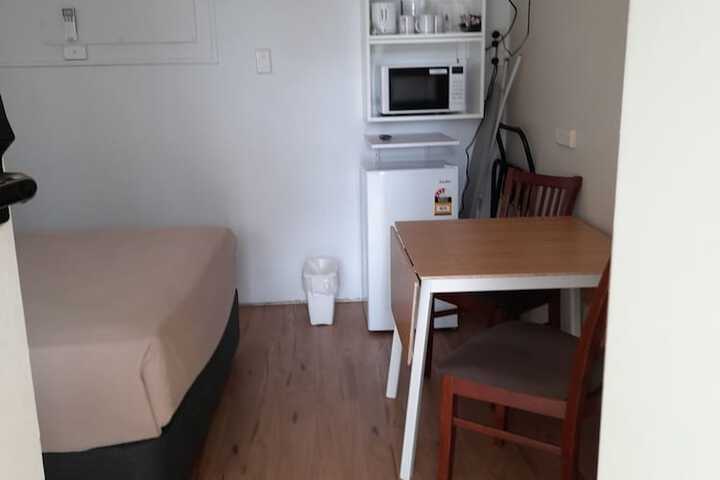 Room 25 of 86