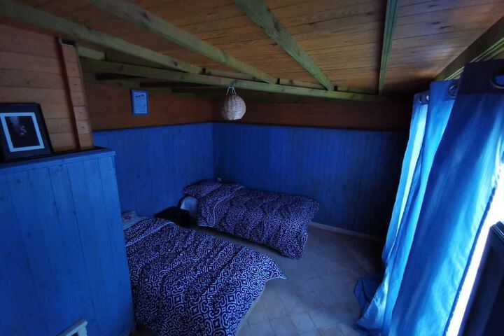 Room 4 of 5