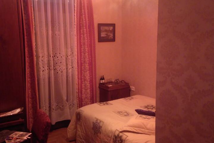 Room 9 of 54