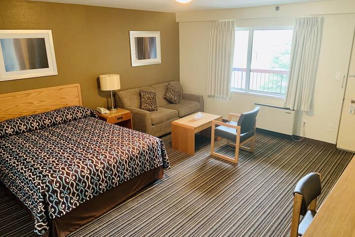 Room 14 of 18