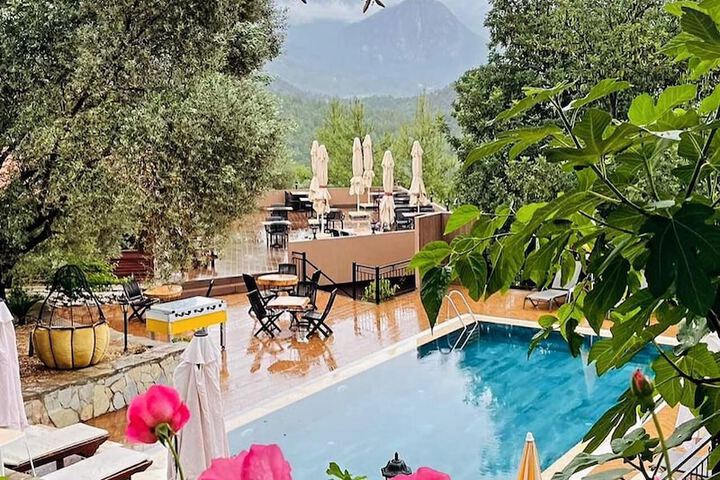 Antalya Bodrum Kayası Dağ Oteli in Serik