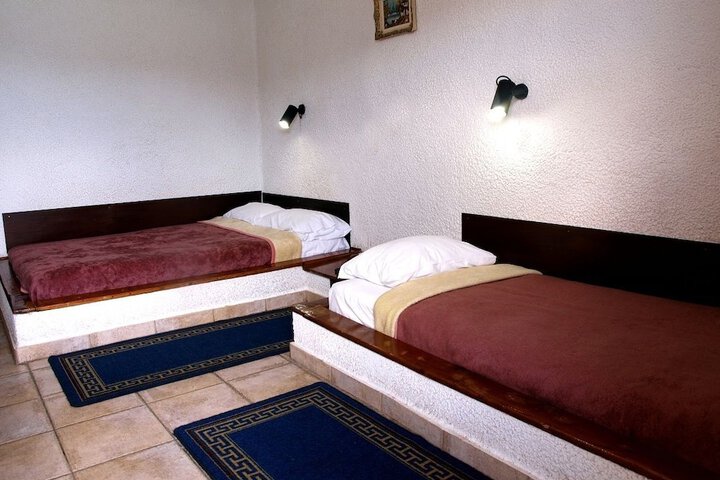 Room 5 of 22