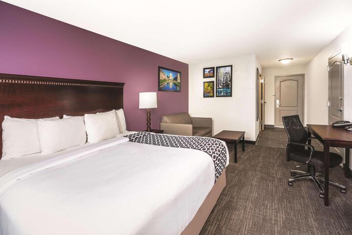 1 King Bed Accessible (6 of 13)