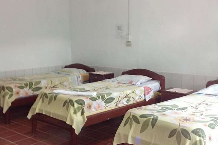 Room 4 of 25
