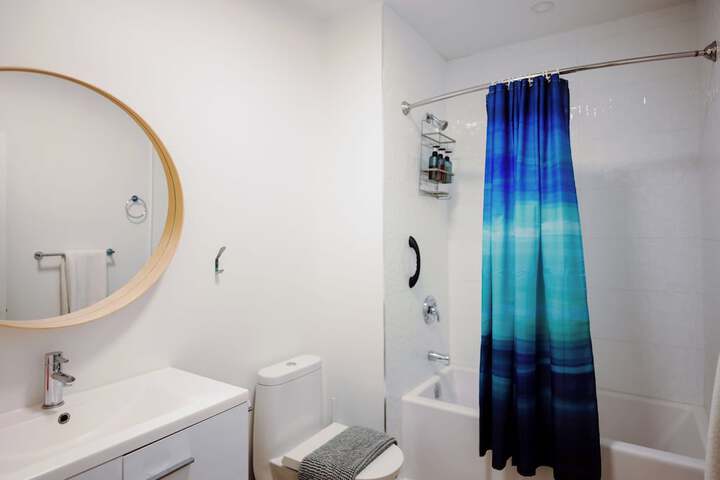 Room 113 of 172