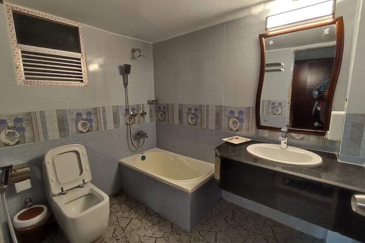 Room 8 of 8