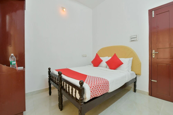 Room 3 of 16