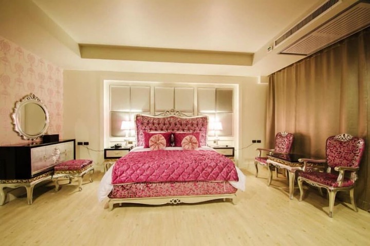Room 40 of 60
